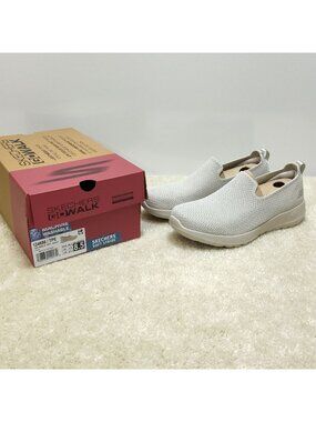 Skechers Go Walk Joy Joselin Slip On Walking Sneakers Women US 8.5 Goga Mat NIB